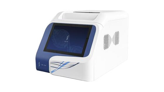 Real Time PCR Analyzer met 96-wells sjabloon en 5 fluorescente kanalen voor DNA/RNA-amplificatie met een opwarmsnelheid van 6°C/S